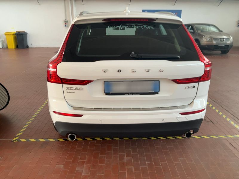 Volvo XC60 2.0 D4 Business AWD 2018 – снимка 7