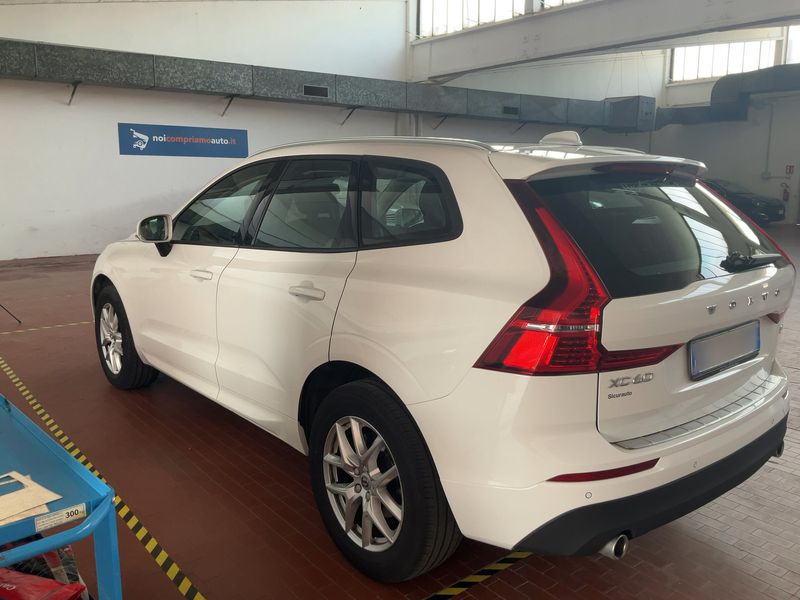 Volvo XC60 2.0 D4 Business AWD 2018 – снимка 6