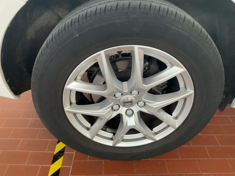 Volvo XC60 2.0 D4 Business AWD 2018 – снимка 9