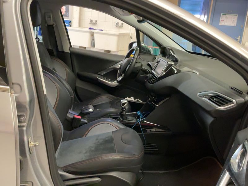 Peugeot 2008 1.6 Blue-HDi Crossway 2016 – снимка 16