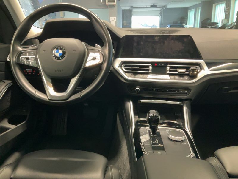 BMW 3er 320d Mild-Hybrid Advantage 2022 – снимка 17