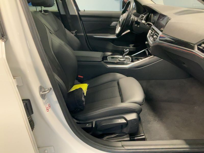 BMW 3er 320d Mild-Hybrid Advantage 2022 – снимка 16