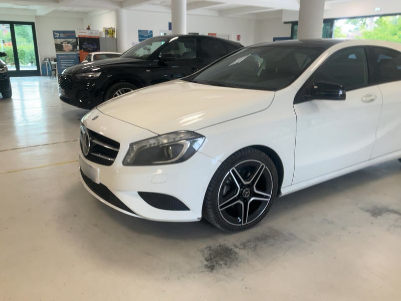 Mercedes-Benz A-Klasse A 200 CDI Urban 2015 – снимка 2