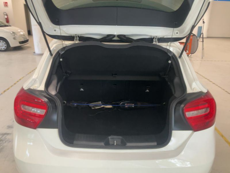 Mercedes-Benz A-Klasse A 200 CDI Urban 2015 – снимка 15