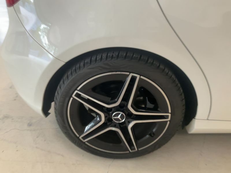 Mercedes-Benz A-Klasse A 200 CDI Urban 2015 – снимка 9