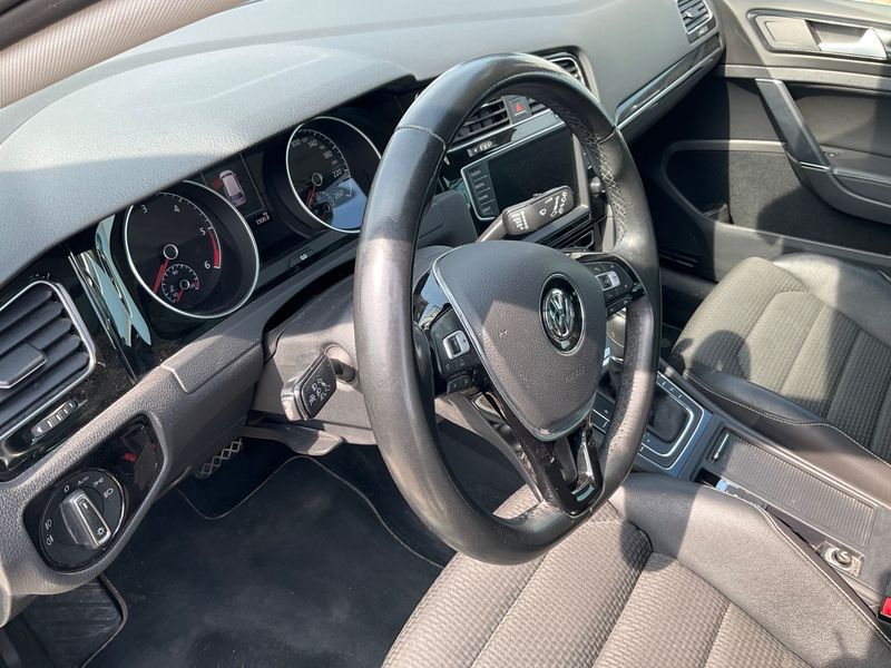 Volkswagen Golf VII 2.0 TDI Highline BlueMotion Tech 2017 – снимка 28