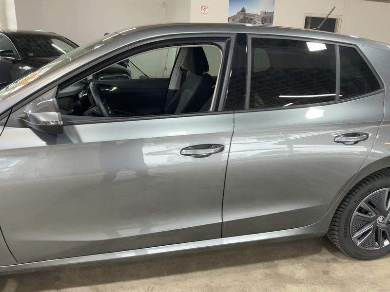 Skoda Fabia 1.0 TSI Tour 2025 – снимка 4