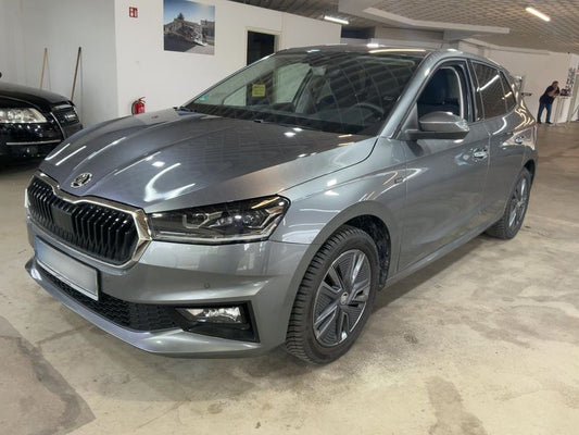 Skoda Fabia 1.0 TSI Tour 2025 – снимка 1