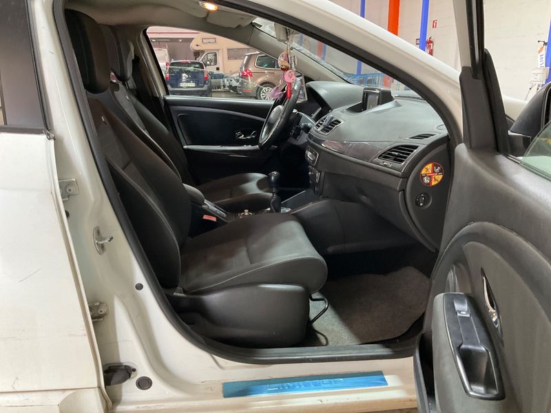 Renault Megane 1.5 dCi Limited 2015 – снимка 3