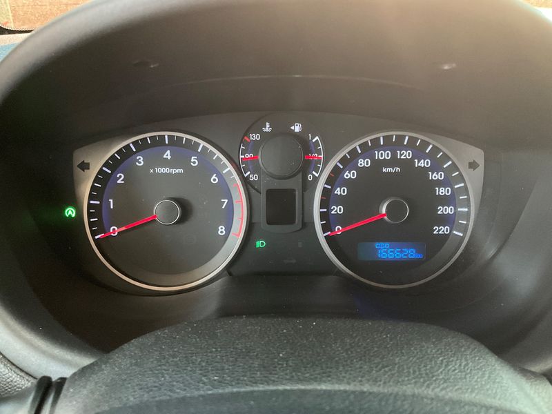 Hyundai i20 1.4 Sound Edition 2014 – снимка 18