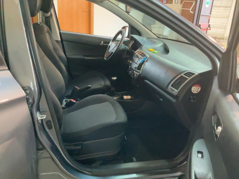 Hyundai i20 1.4 Sound Edition 2014 – снимка 16