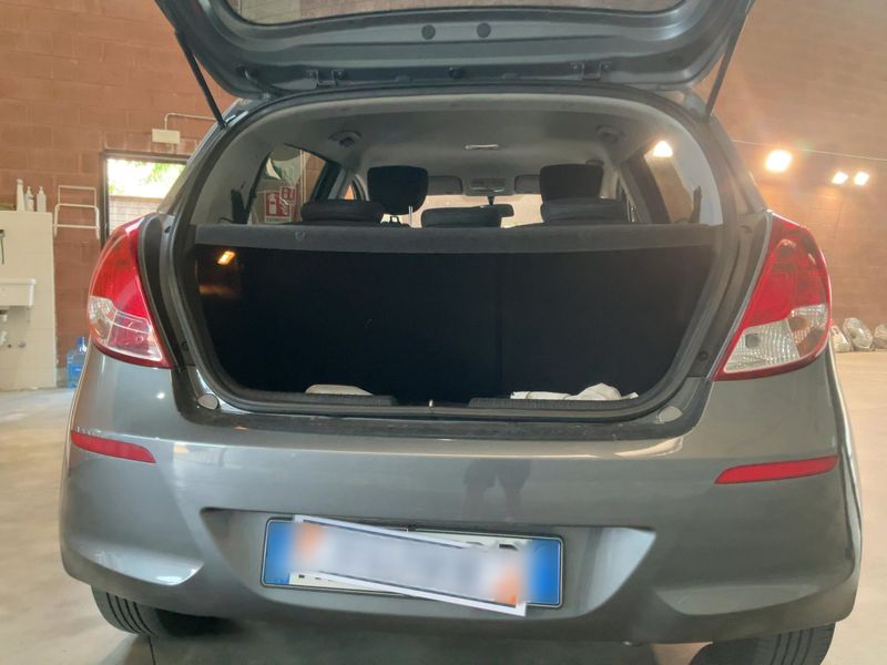 Hyundai i20 1.4 Sound Edition 2014 – снимка 15
