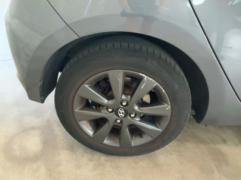 Hyundai i20 1.4 Sound Edition 2014 – снимка 9