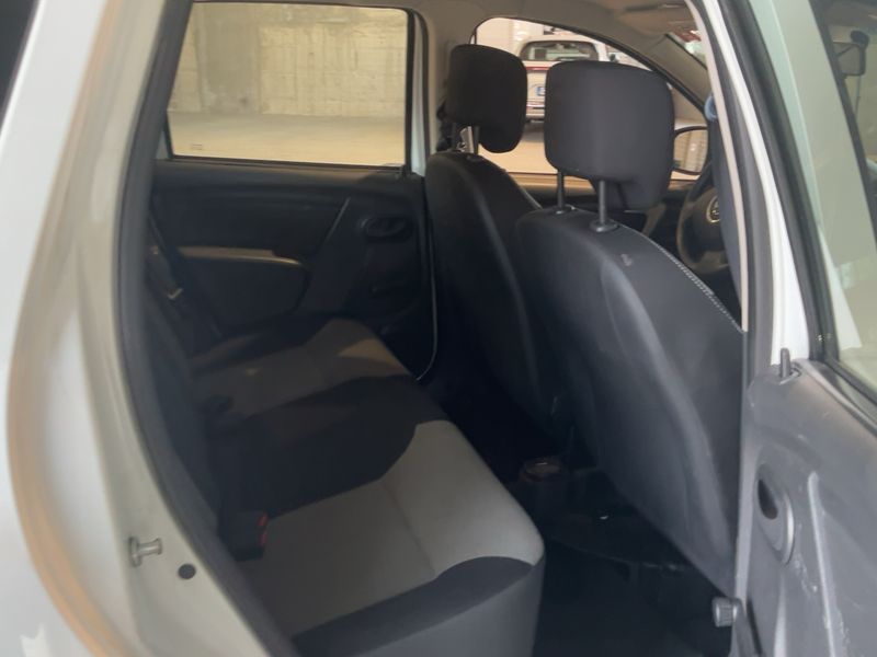 Dacia Duster 1.5 dCi Ambiance 4x2 2015 – снимка 19