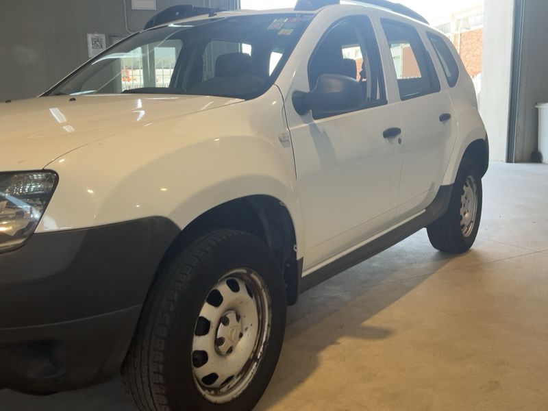 Dacia Duster 1.5 dCi Ambiance 4x2 2015 – снимка 2