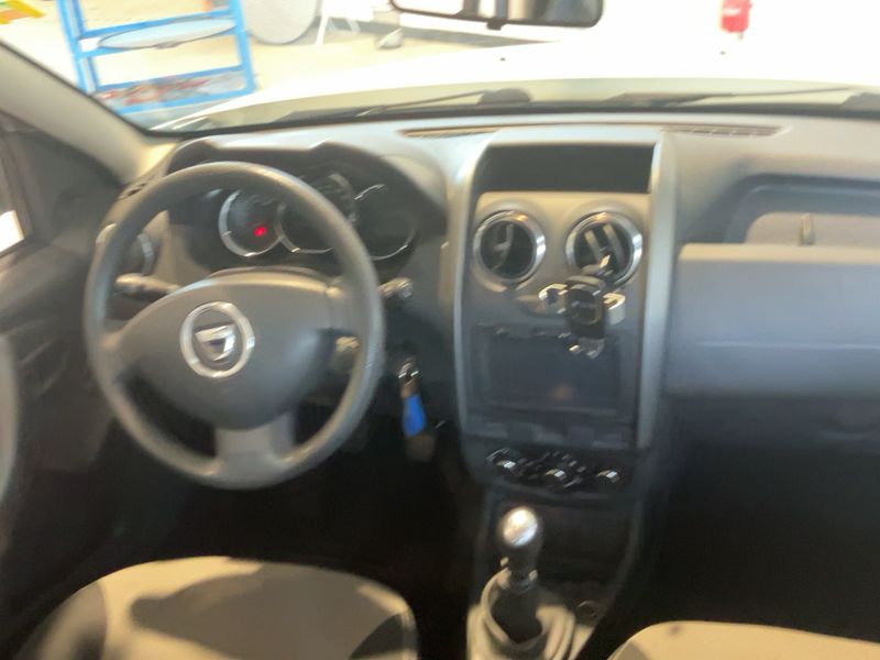 Dacia Duster 1.5 dCi Ambiance 4x2 2015 – снимка 17