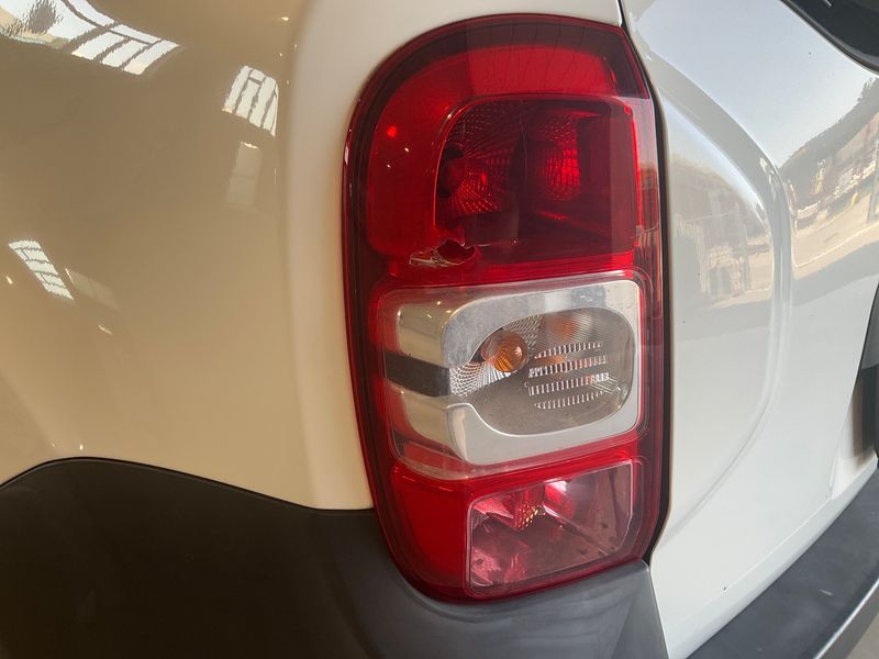 Dacia Duster 1.5 dCi Ambiance 4x2 2015 – снимка 24