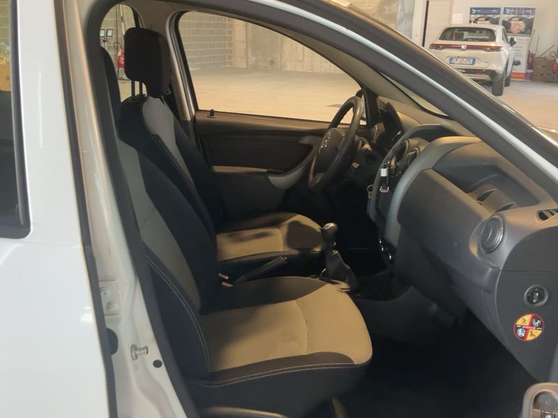 Dacia Duster 1.5 dCi Ambiance 4x2 2015 – снимка 16