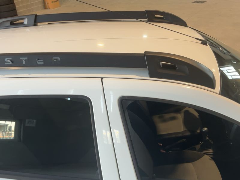 Dacia Duster 1.5 dCi Ambiance 4x2 2015 – снимка 13