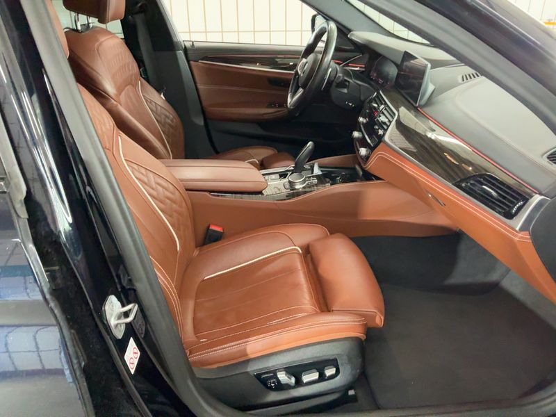 BMW 5er M550d xDrive 2020 – снимка 16