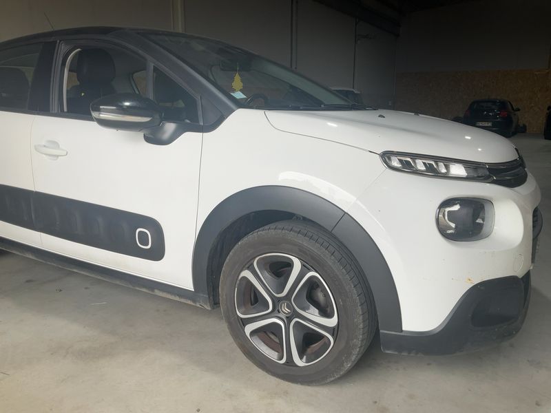 Citroen C3 1.2 PureTech Shine 2018 – снимка 12
