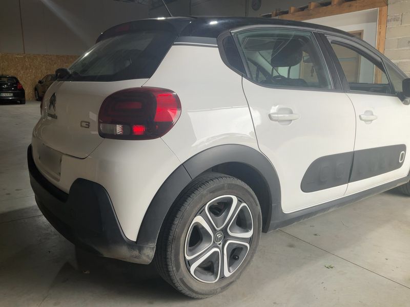 Citroen C3 1.2 PureTech Shine 2018 – снимка 8