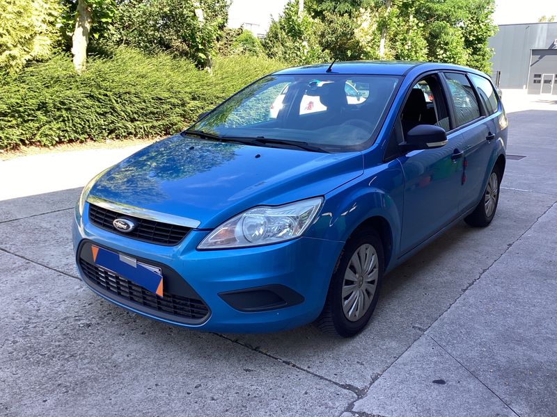 Ford Focus 1.4 Ambiente 2009 – снимка 1