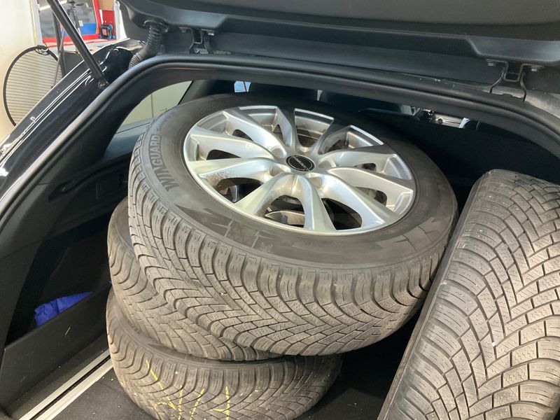 Peugeot 308 1.2 e-THP Allure 2017 – снимка 15