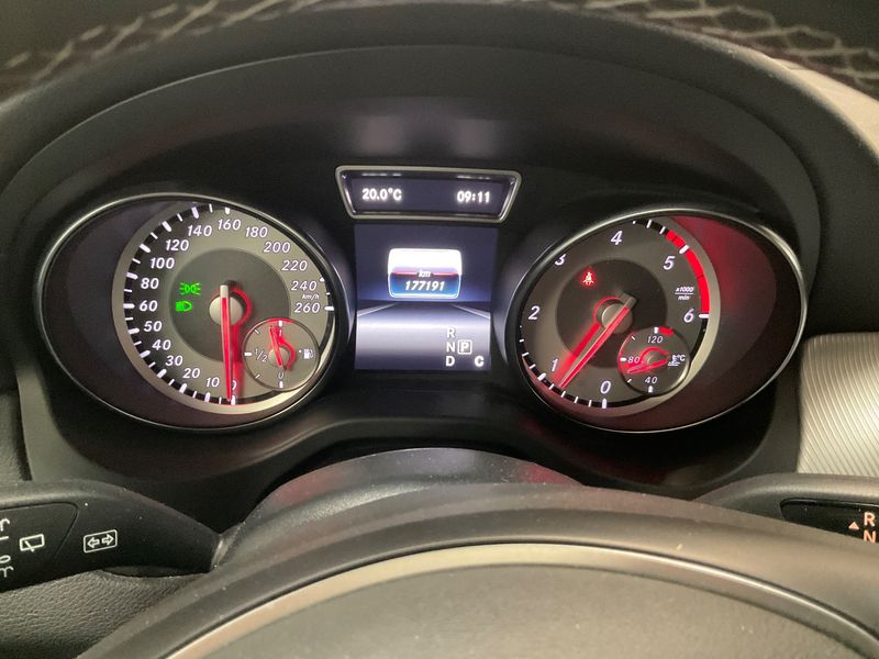 Mercedes-Benz GLA-Klasse GLA 200 d Business Executive 2016 – снимка 18