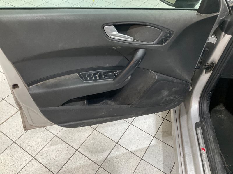Audi A1 Sportback 1.6 TDI Admired 2013 – снимка 28
