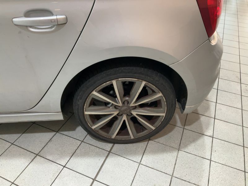 Audi A1 Sportback 1.6 TDI Admired 2013 – снимка 5