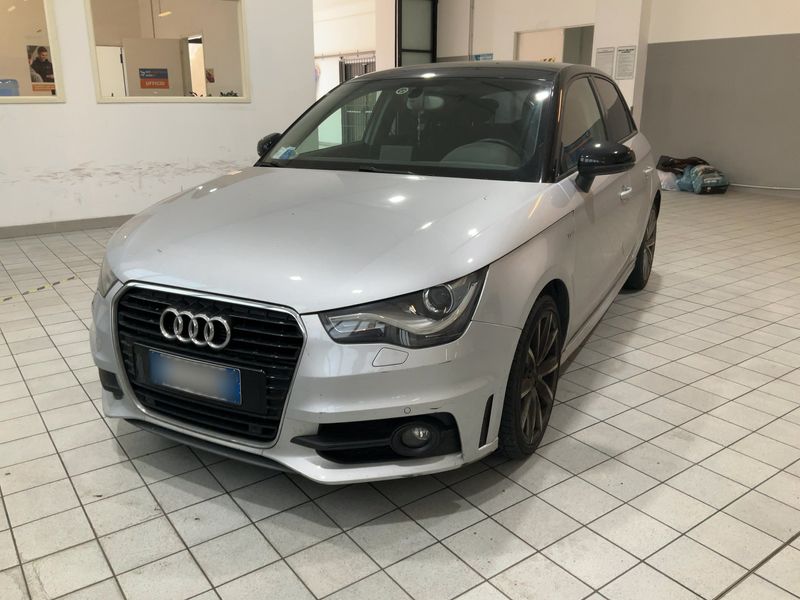 Audi A1 Sportback 1.6 TDI Admired 2013 – снимка 1