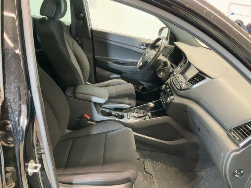 Hyundai Tucson 1.6 TGDI Passion 2WD 2018 – снимка 17