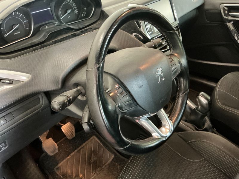 Peugeot 208 1.2 e-VTi Allure 2017 – снимка 26