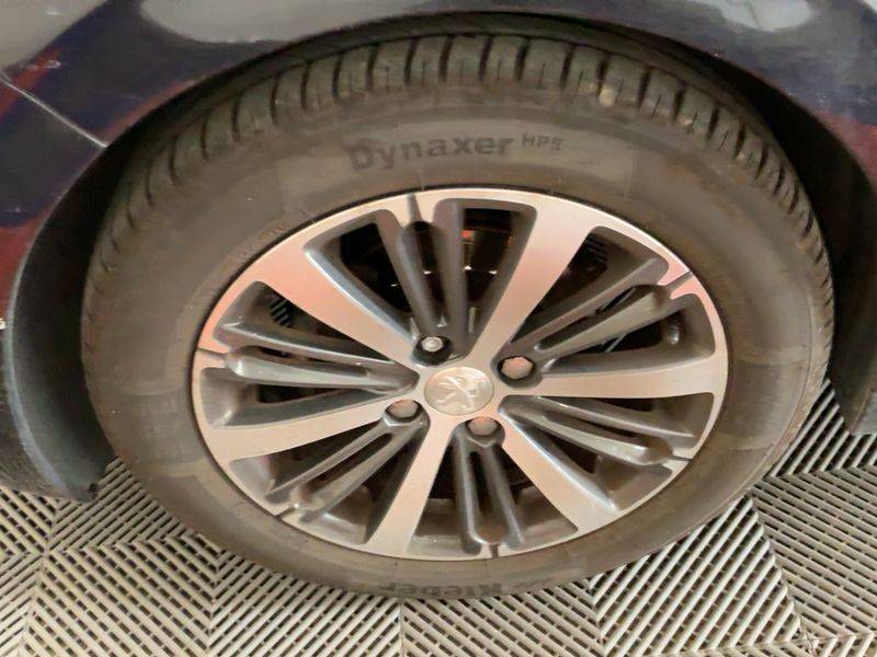 Peugeot 208 1.2 e-VTi Allure 2017 – снимка 3