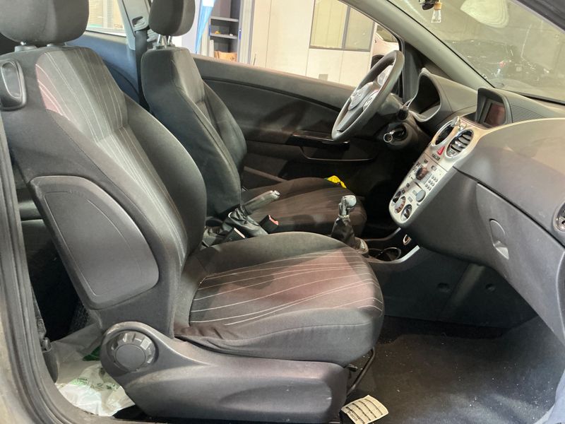 Opel Corsa 1.2 Enjoy 2008 – снимка 3