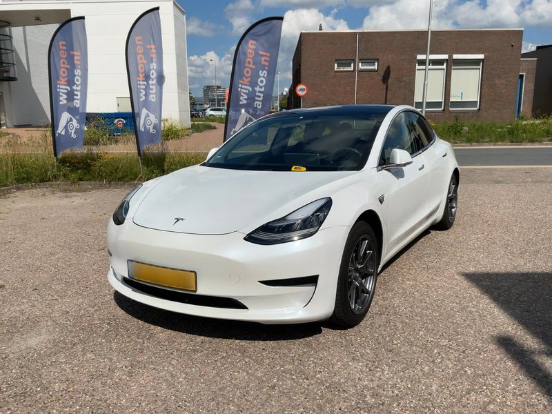 Tesla Model 3 Standard Range Plus RWD 2020 – снимка 1