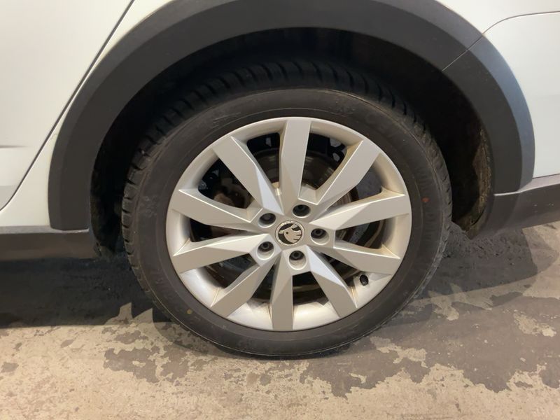 Skoda Octavia 2.0 TDI Scout 4x4 2016 – снимка 5