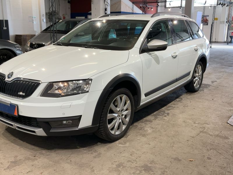 Skoda Octavia 2.0 TDI Scout 4x4 2016 – снимка 2
