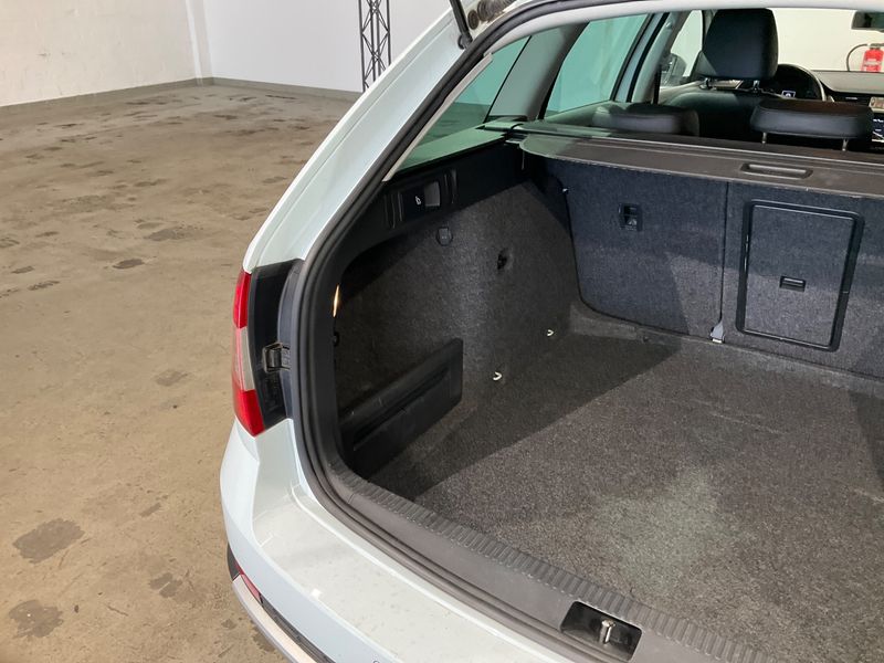 Skoda Octavia 2.0 TDI Scout 4x4 2016 – снимка 30