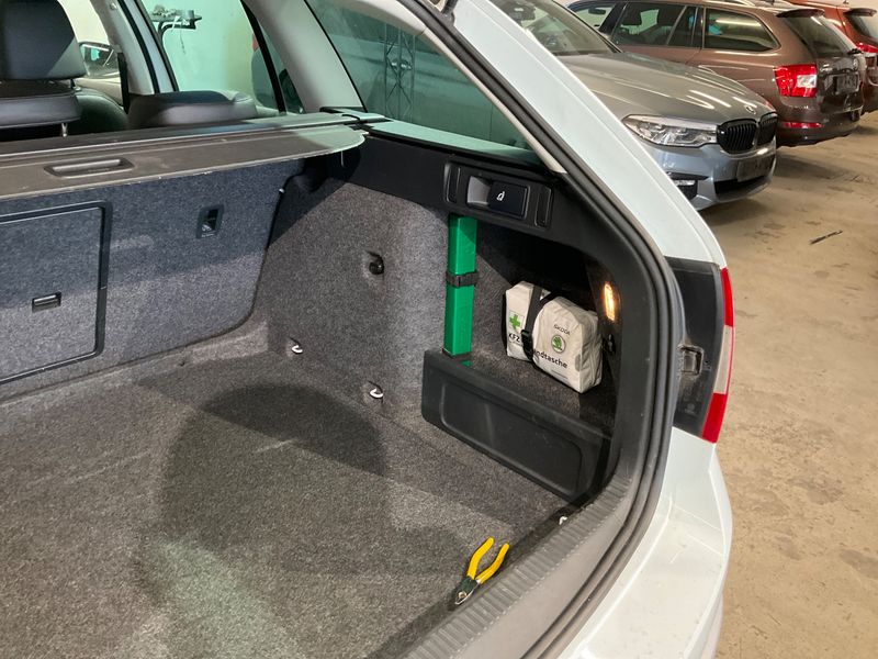Skoda Octavia 2.0 TDI Scout 4x4 2016 – снимка 32