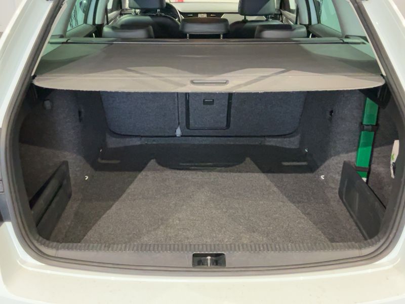 Skoda Octavia 2.0 TDI Scout 4x4 2016 – снимка 15