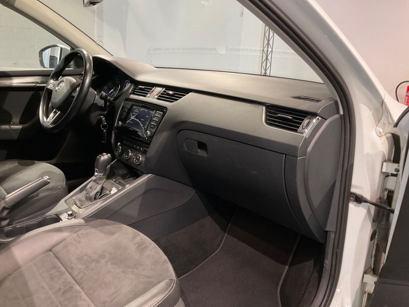 Skoda Octavia 2.0 TDI Scout 4x4 2016 – снимка 25