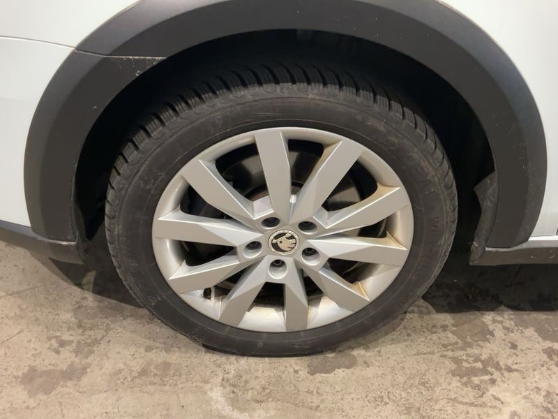 Skoda Octavia 2.0 TDI Scout 4x4 2016 – снимка 3