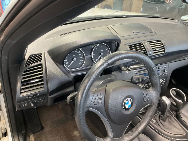 BMW 1er 118d 2010 – снимка 31
