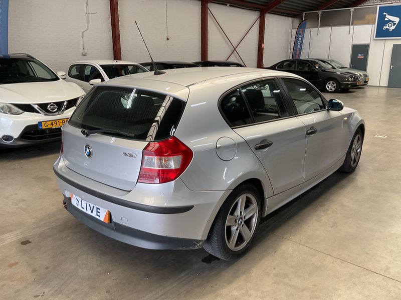 BMW 1er 116i 2006 – снимка 2