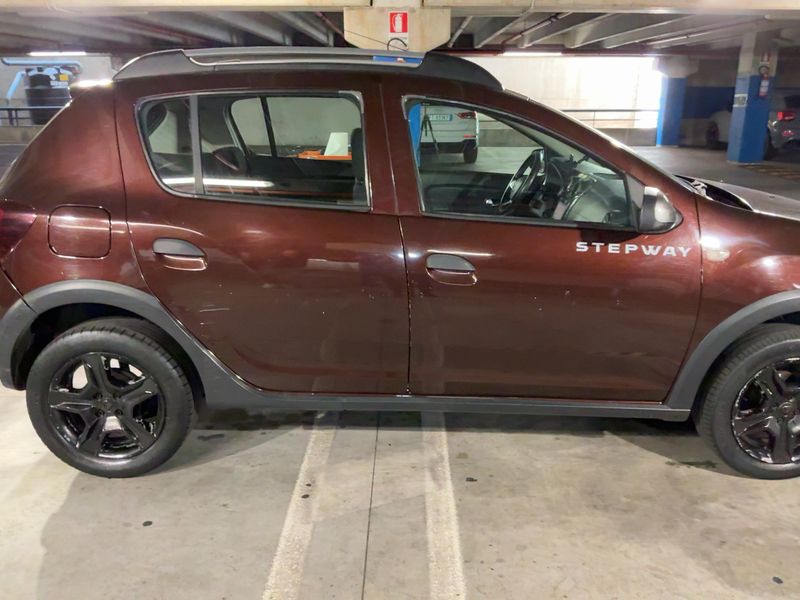 Dacia Sandero 0.9 TCe Stepway Prestige 2017 – снимка на щета