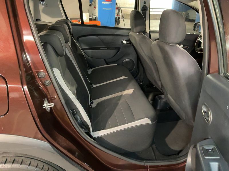 Dacia Sandero 0.9 TCe Stepway Prestige 2017 – снимка 14