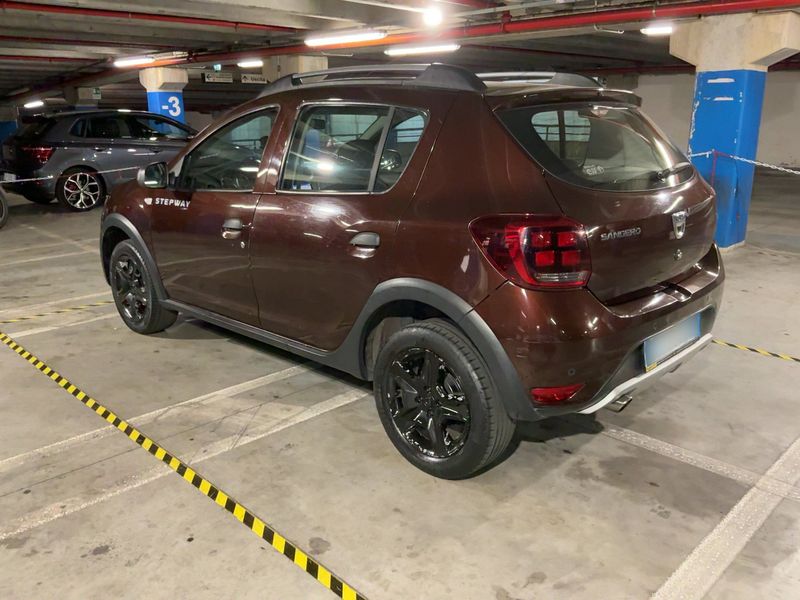 Dacia Sandero 0.9 TCe Stepway Prestige 2017 – снимка на щета