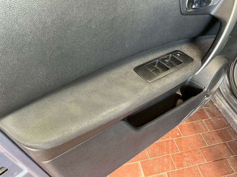 Nissan Qashqai 2.0 Acenta 2008 – снимка 40